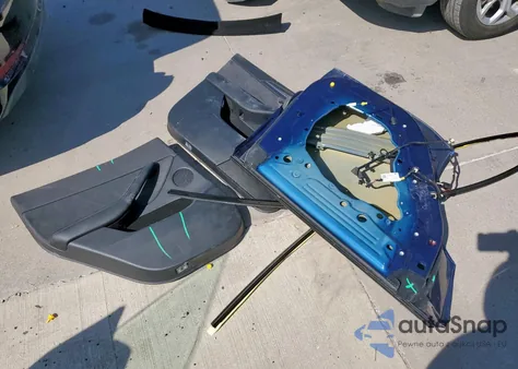 2023 Tesla Model Y z USA, uszkodzony, nr VIN 7SAYGDEE9PA097155